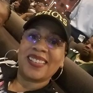 Meet your Posher, Monica